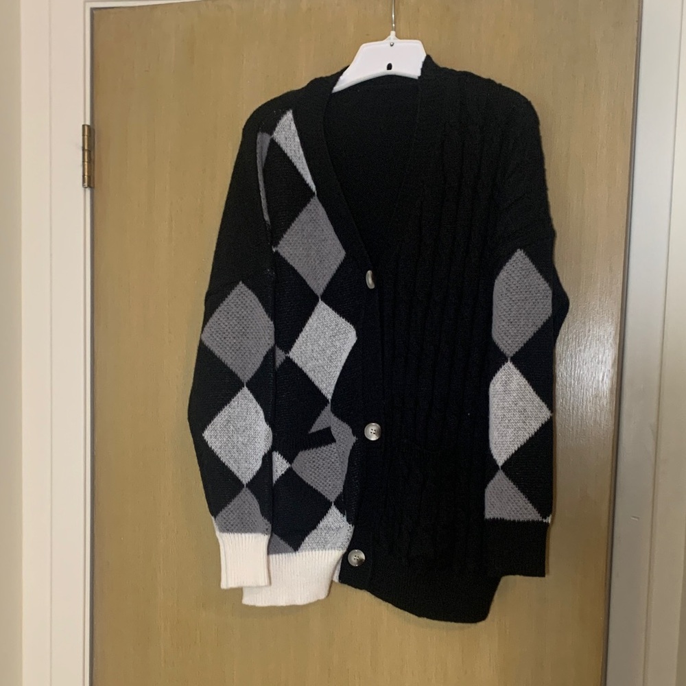 🖤🖤MAGICAL BUTTON DOWN PLUS SIZE 2X SWEATER! WEAR OVER ANYTHING!🖤🖤